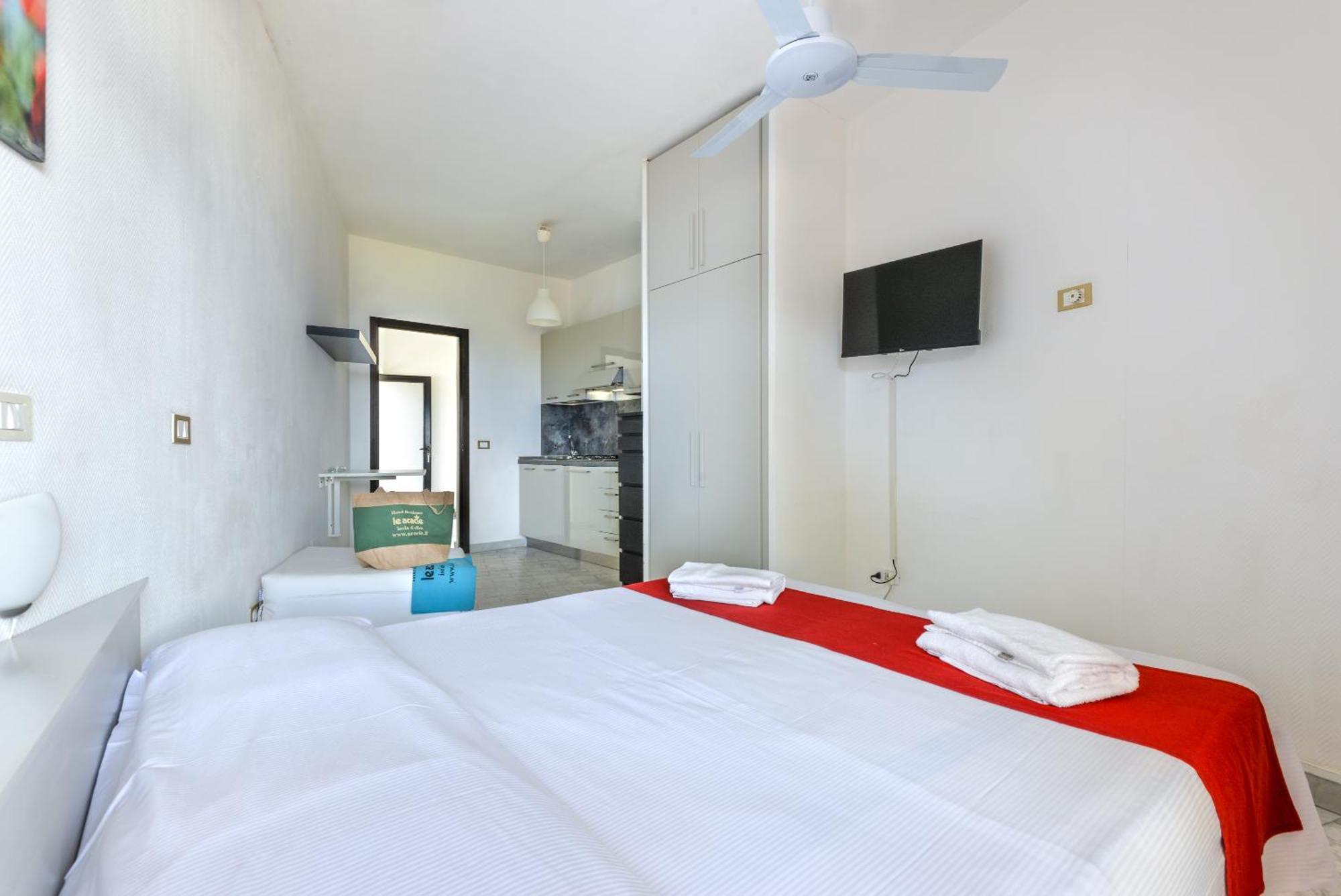 Residence Le Acacie กาโปลิเวรี ภายนอก รูปภาพ